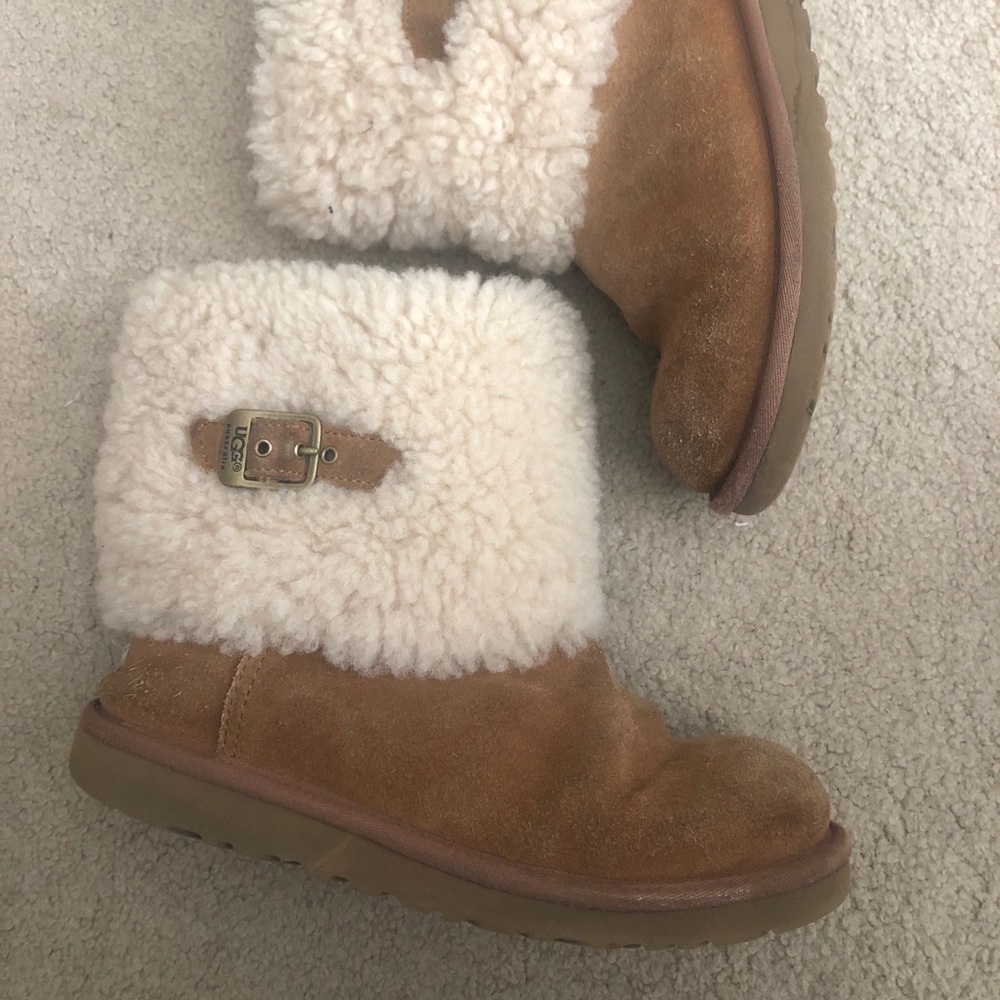 Fluffy Ugg’s